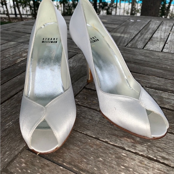 Stuart Weitzman White Satin Peep Toe Pumps Size 7 - Picture 5 of 7